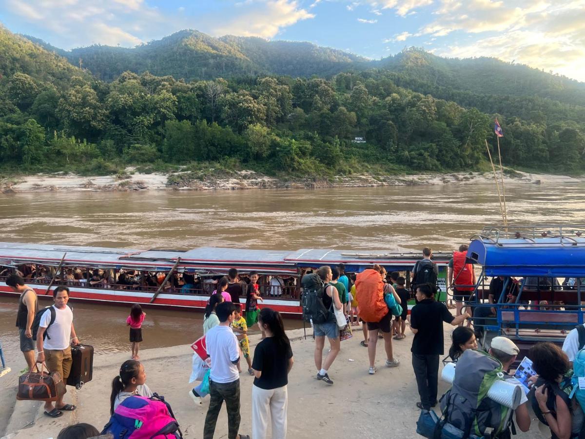 Pakbeng Guesthouse ภายนอก รูปภาพ