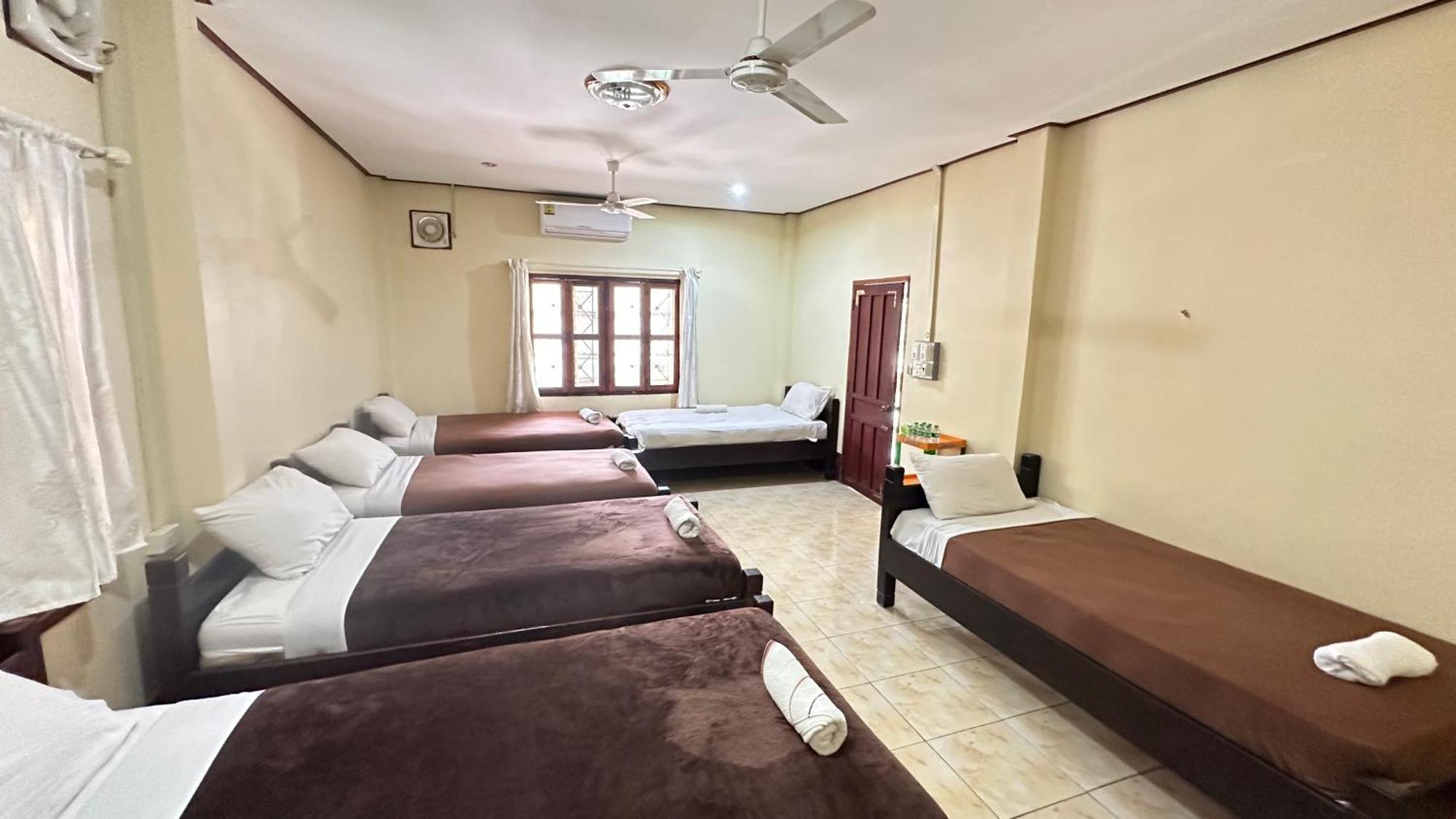 Pakbeng Guesthouse ภายนอก รูปภาพ