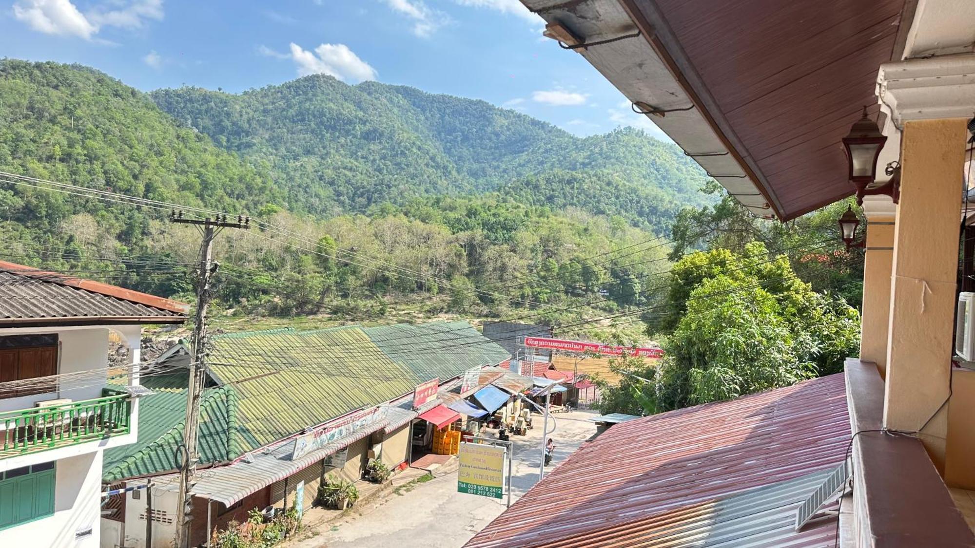 Pakbeng Guesthouse ภายนอก รูปภาพ